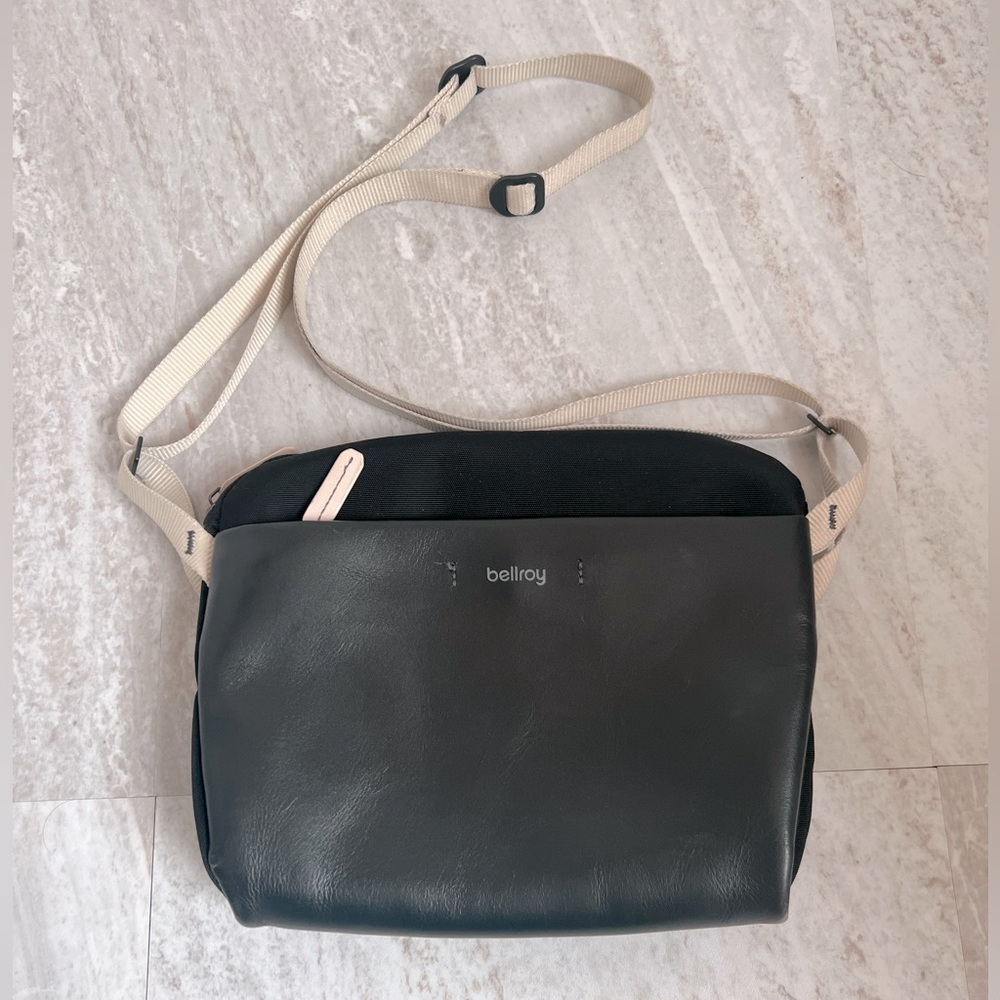 BELLROY | City Pouch Plus (Leather)